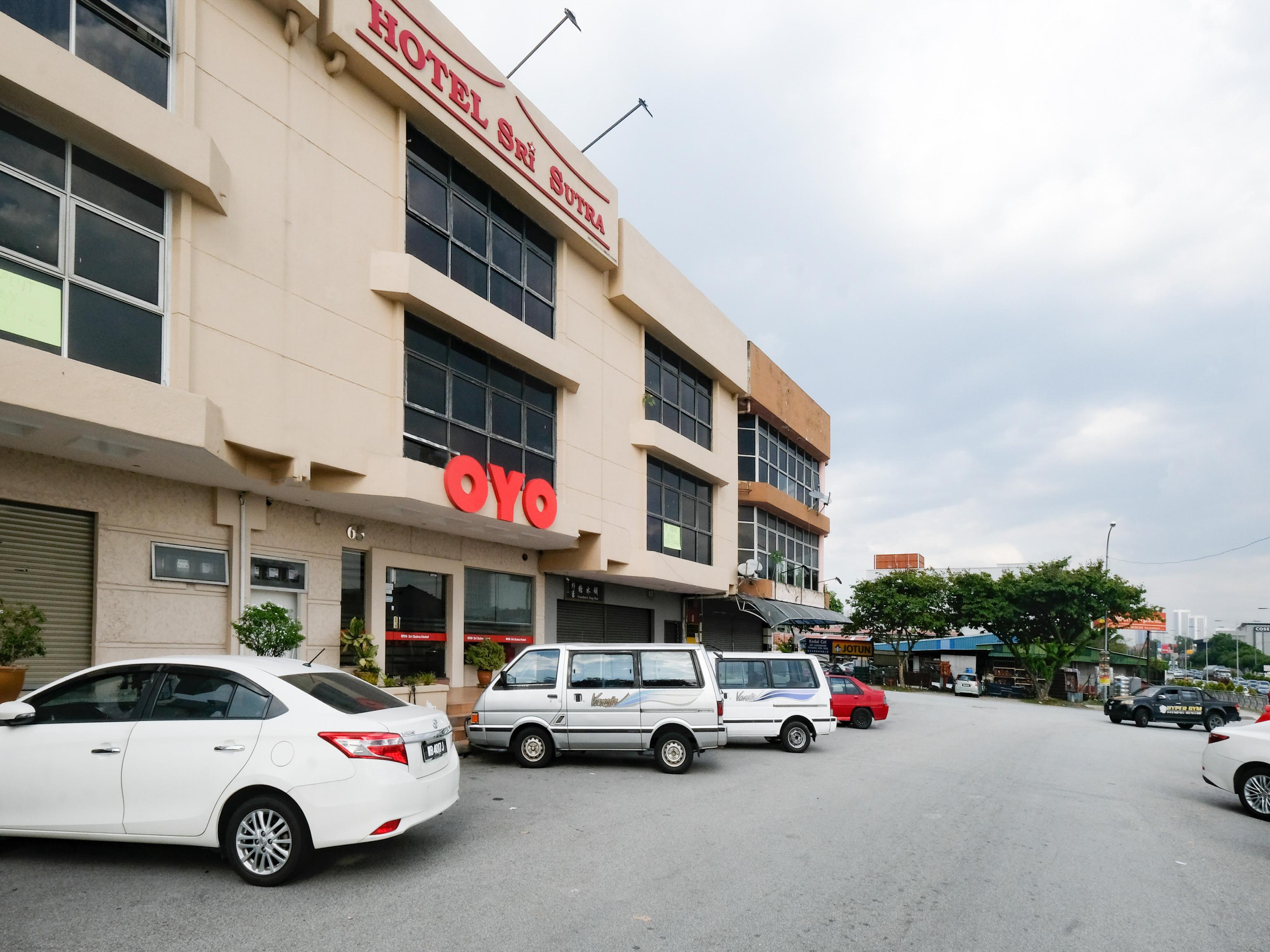 Hotel Sri Sutra - Sungai Buloh เปอตาลิงจายา ภายนอก รูปภาพ